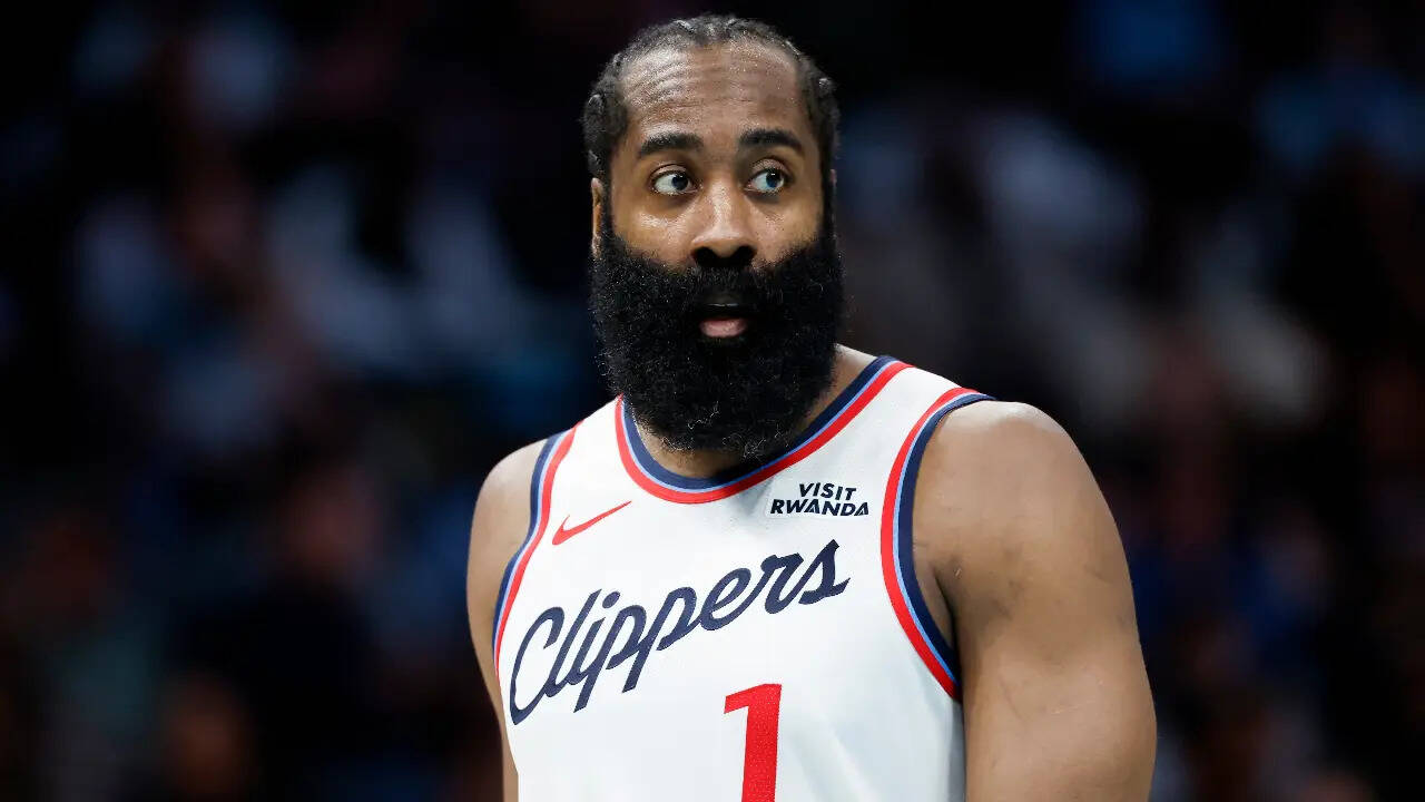 James Harden Drops 55-Point Bomb as Clippers Rout Hornets; Chris Paul Marks What May Be His Final North Carolina Appearance