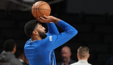 Anthony Davis out for Mavericks' game in Mexico City with leg injury