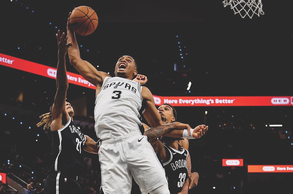 San Antonio Spurs see if they can maintain their momentum against the Heat this Thursday