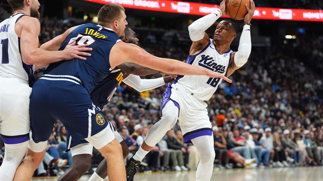 Jokic scores season-high 34 points to lead the Nuggets past the Kings, 130-124
