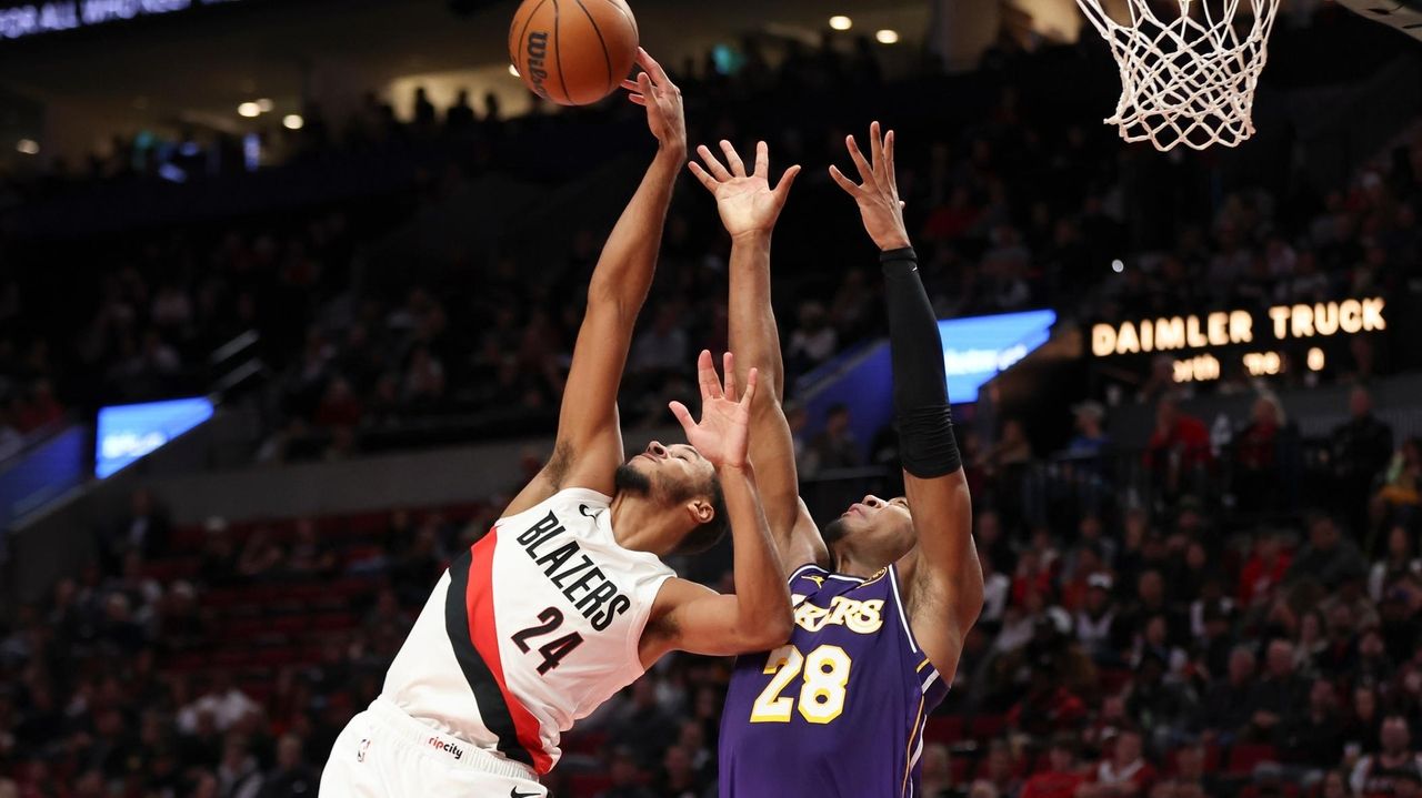Lakers overcome the absence of Doncic and Reaves for a 123-115 win over the Blazers