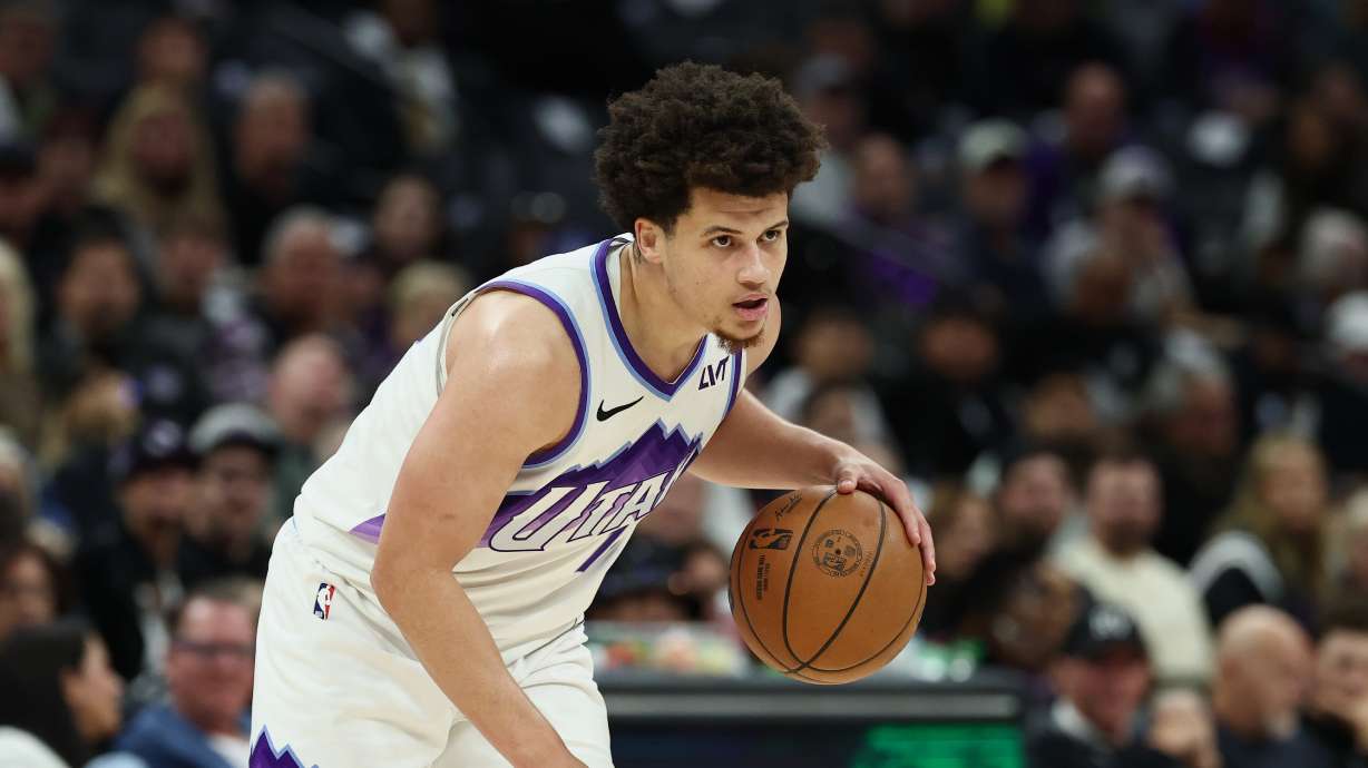 'Freeing up Walt's brain': Jazz rookie learning when to pass — and when to shoot