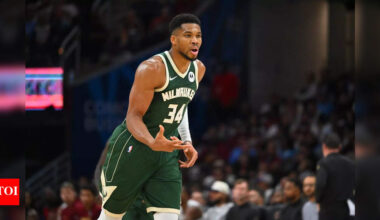 Is Giannis Antetokounmpo playing tonight vs the Toronto Raptors? Latest update on the Milwaukee Bucks star’s injury report (November 4, 2025) | NBA News