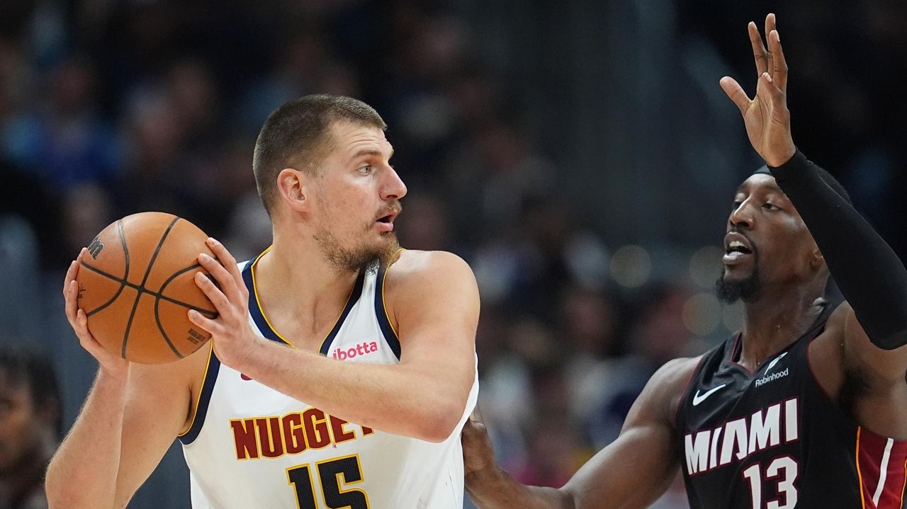 Nikola Jokic's triple-double leads Nuggets to 122-112 win over Heat