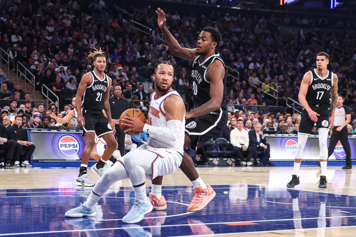 Day'Ron Sharpe exits Nets' rivalry loss with hamstring tightness