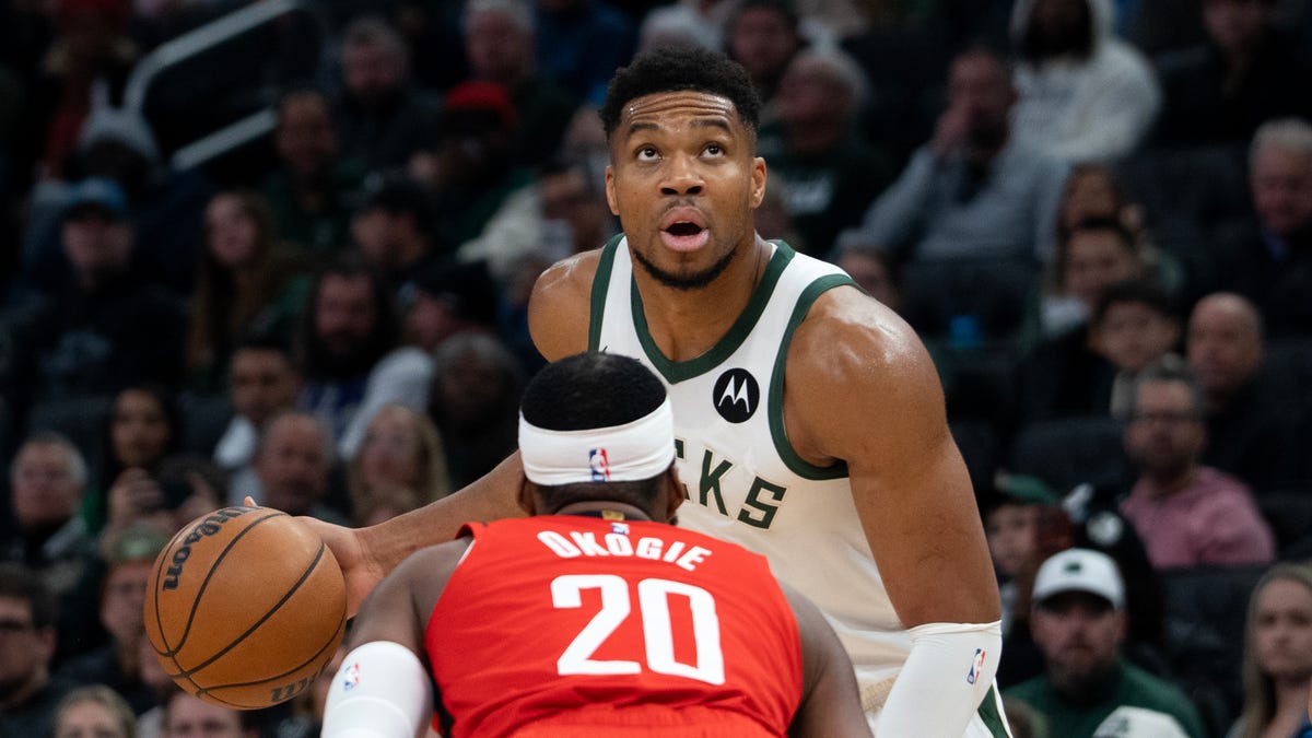 Watch Bucks vs Mavericks tonight; TV channel, time, streaming, odds