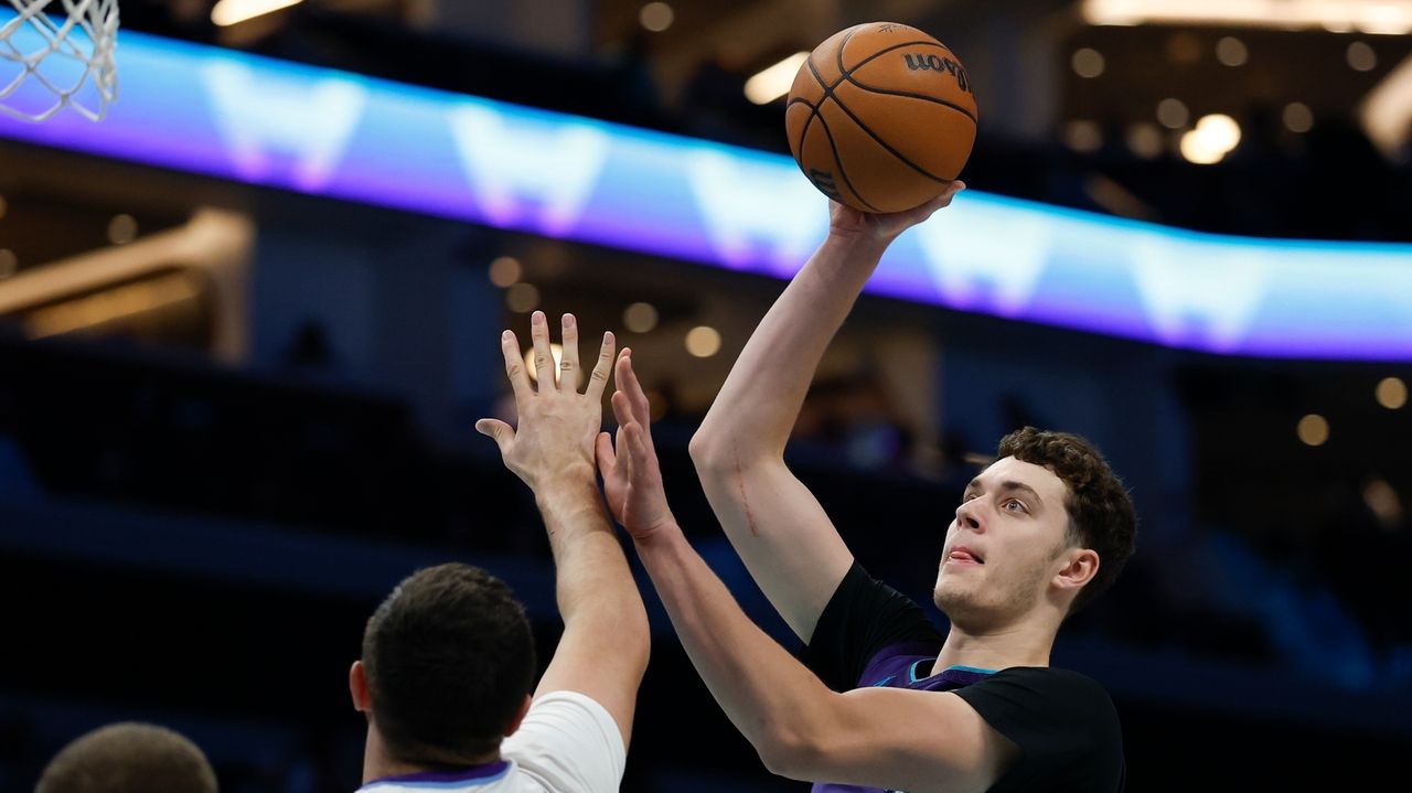 Ryan Kalkbrenner's historic NBA career start: 81% from the field through first 10 games