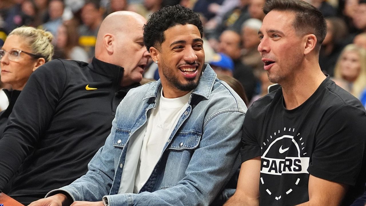 Pacers guard T.J. McConnell available to make his season debut against Jazz