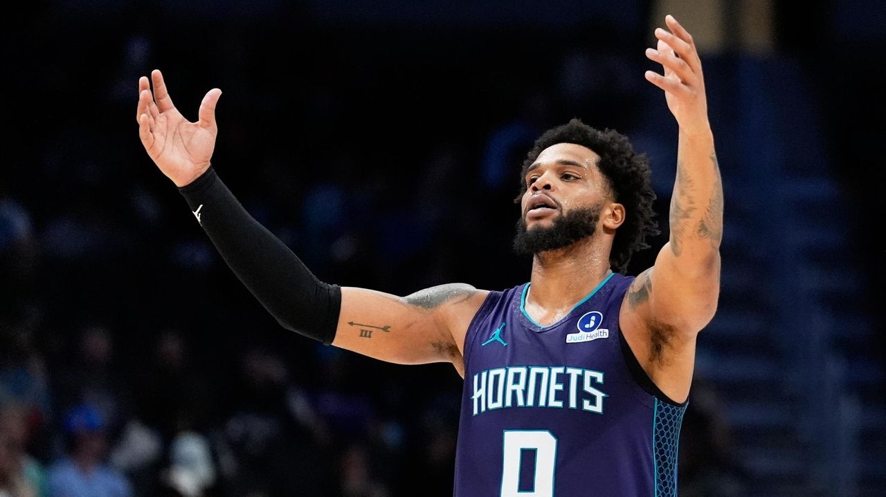Hornets snap losing streak with 111-100 win over Bucks as Bridges scores 20