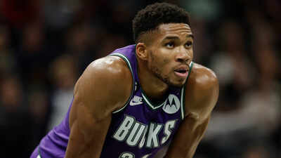 Is Giannis Antetokounmpo playing tonight vs the Charlotte Hornets? Latest update on the Milwaukee Bucks star's injury report (November 14, 2025)