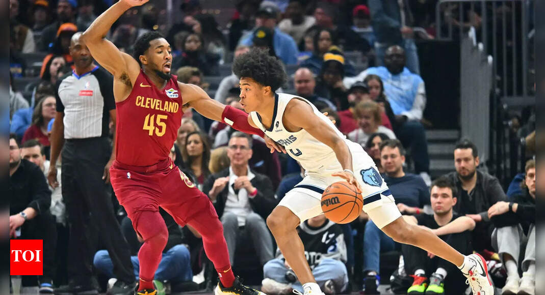 Is Donovan Mitchell playing tonight vs the Memphis Grizzlies? Latest update on the Cleveland Cavaliers star’s injury report (November 15, 2025) | NBA News