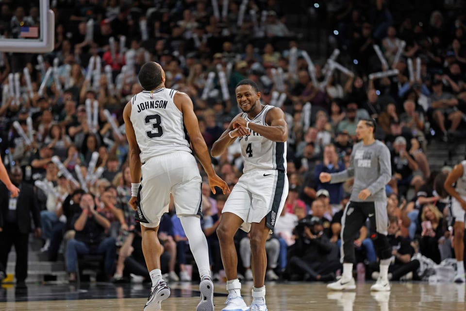 Sacramento Kings v San Antonio Spurs