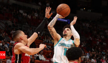 Is LaMelo Ball playing tonight vs the Toronto Raptors? Latest update on the Charlotte Hornets star's injury report (November 17, 2025) | NBA News