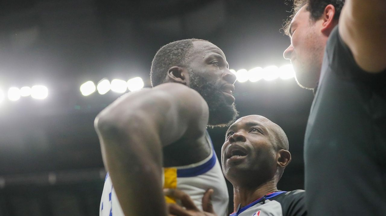 Warriors' Draymond Green warned by NBA after fan confrontation, AP Source says