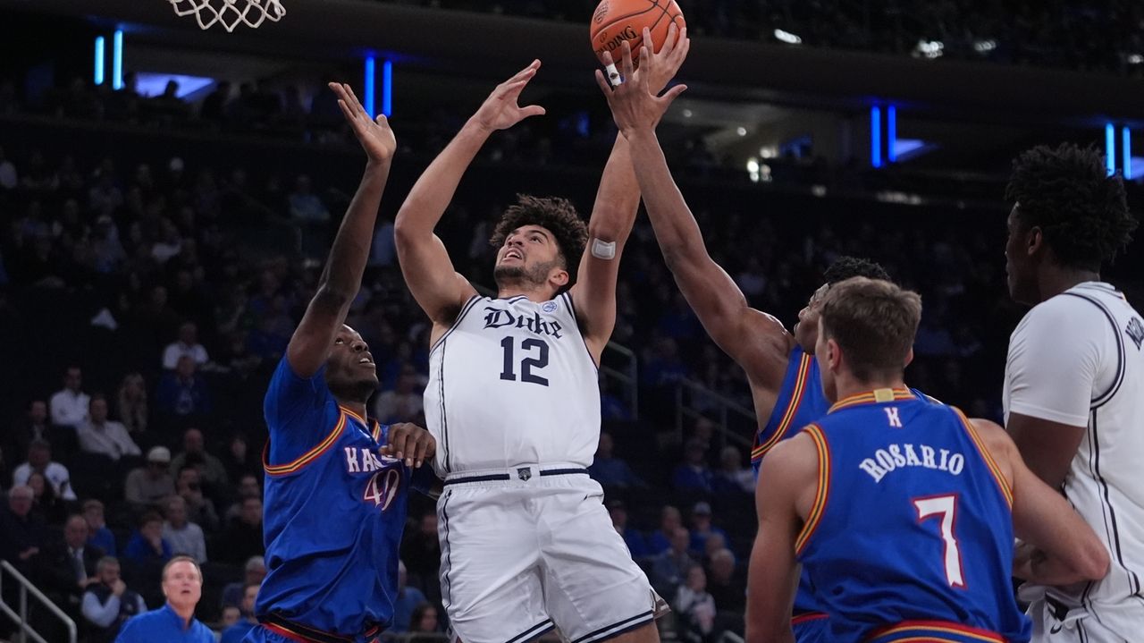 Cameron Boozer scores 18 points as No. 5 Duke outlasts No. 24 Kansas 78-66
