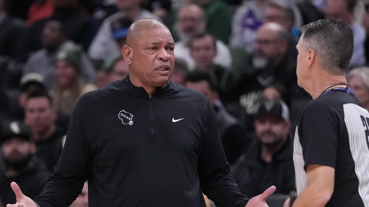 Bucks face a challenging stretch as they play without injured Giannis Antetokounmpo