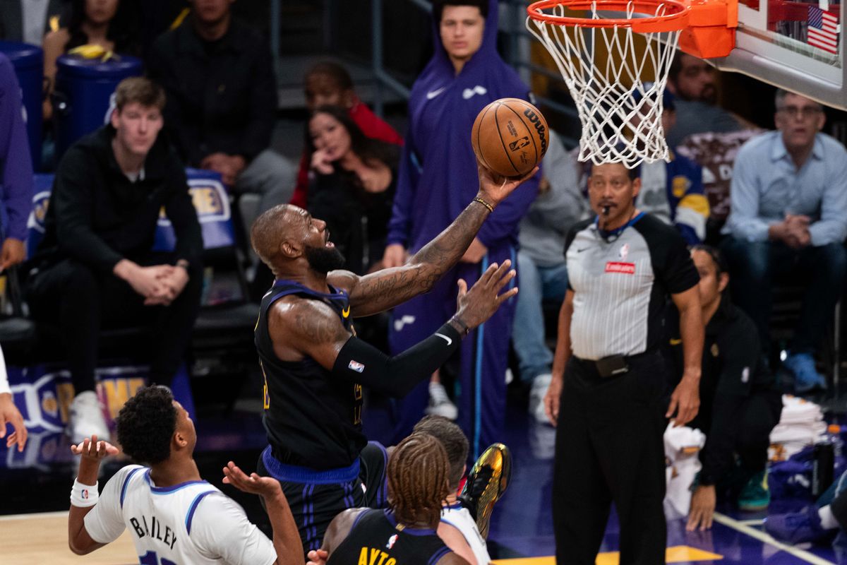 LA Lakers forward Lebron James (23), driving into the lane at an NBA basketball game against the Utah Jazz,Tuesday November 18th, 2025 in Los Angeles California
