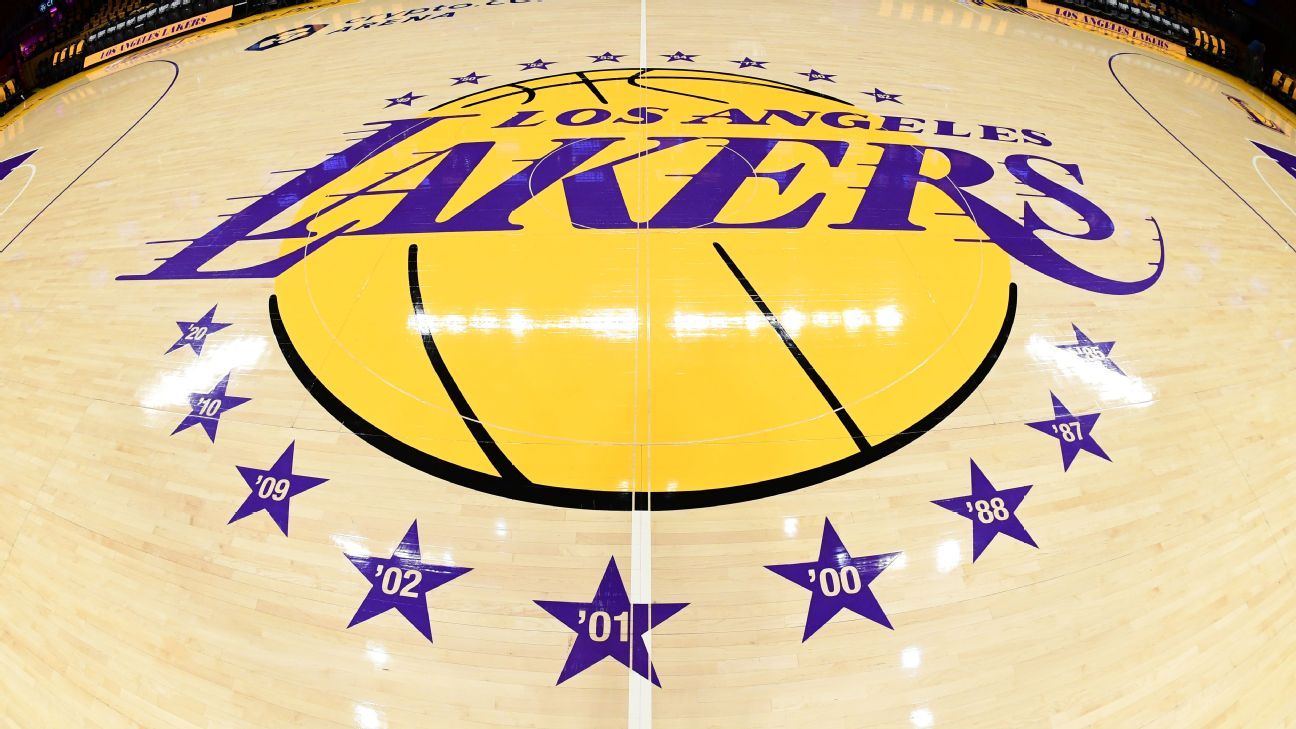 Lakers fire Joey Buss, Jesse Buss from front-office positions