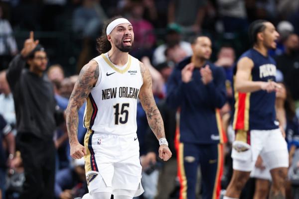 Pelicans hope lightning strikes twice on Mavericks’ floor