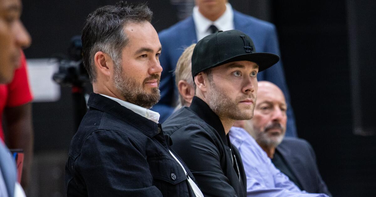 Lakers fire members of the Buss family