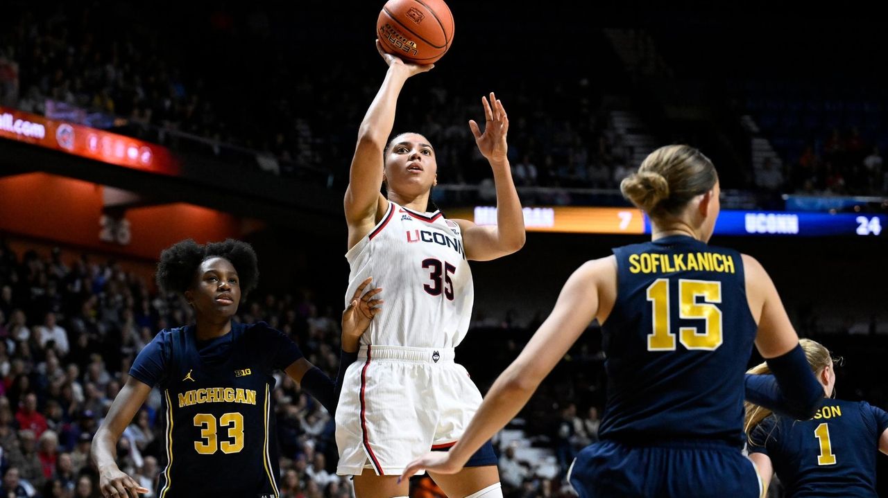 Azzi Fudd and Syla Swords' epic shooting display ends with UConn coming away with 72-69 victory