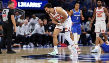 Knicks guard Landry Shamet exits with shoulder injury