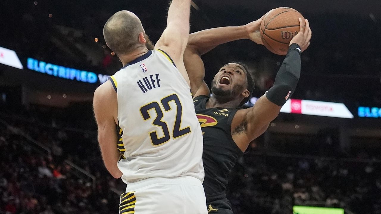 Donovan Mitchell scores 37 points, takes over in 3rd in Cavaliers' 120-105 win over Clippers