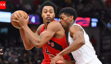 Jumbotron claims another victim as Toronto Raptors fan's hilarious look instantly ignites social media speculation | NBA News