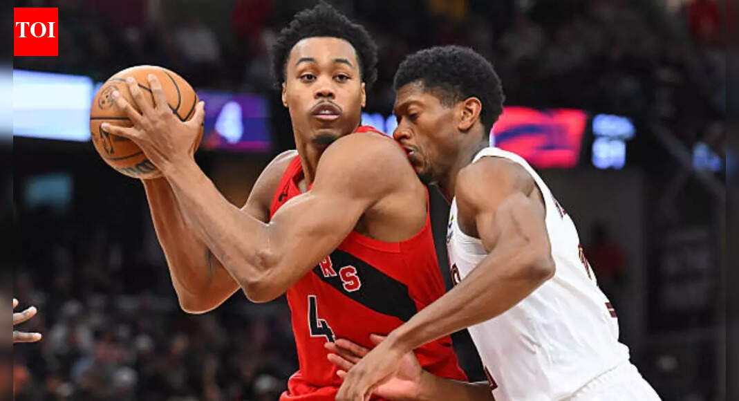 Jumbotron claims another victim as Toronto Raptors fan's hilarious look instantly ignites social media speculation | NBA News