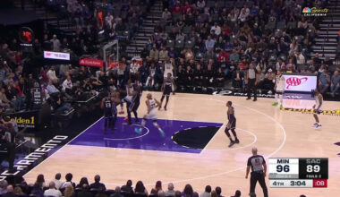 Anthony Edwards with the 2 Pt