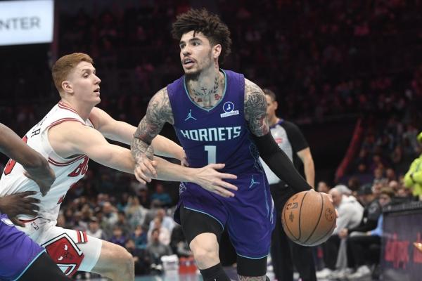 Brandon Miller heats up to elevate Hornets over Bulls