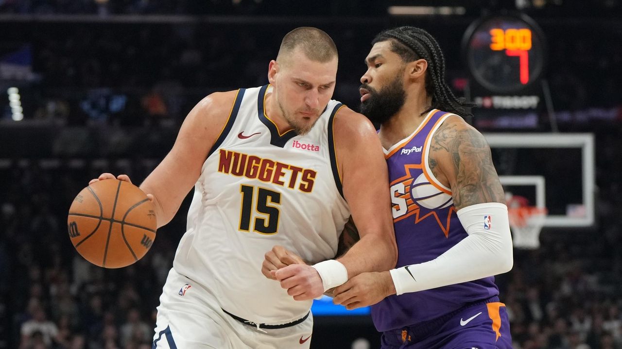 Jokic scores 26 and Murray adds 24 to lead the hot-shooting Nuggets past the Suns 130-112