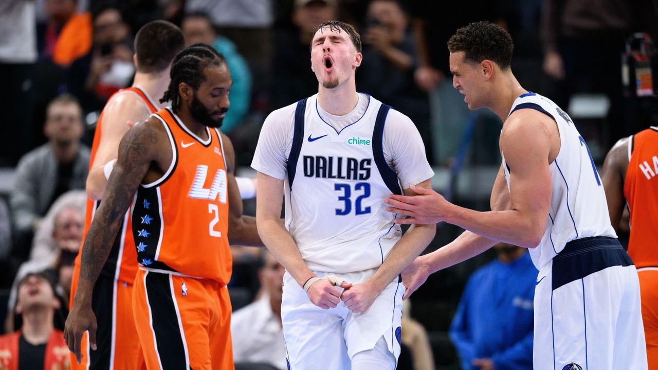 Flagg scores season-high 35 and Thompson rallies Mavericks past Clippers 114-110