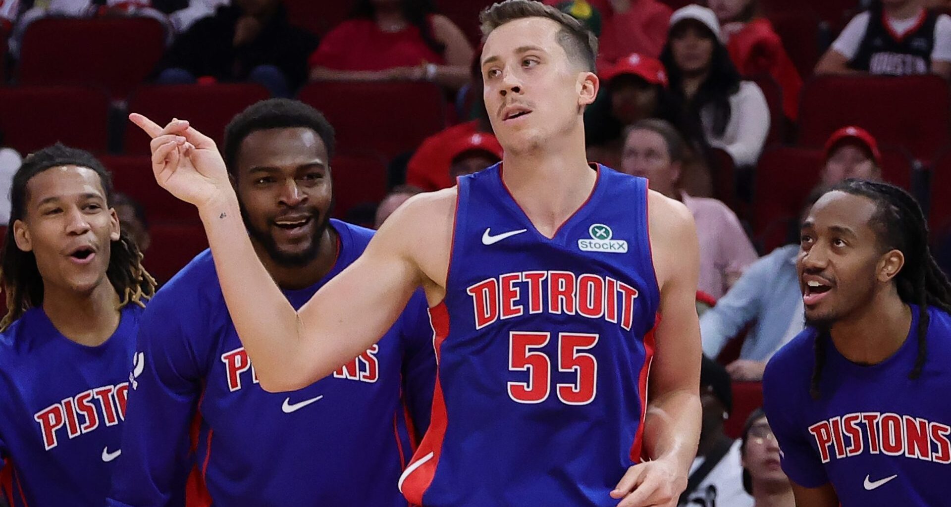 Robinson Speaks Out, Makes Heat Pay in Emotional Return