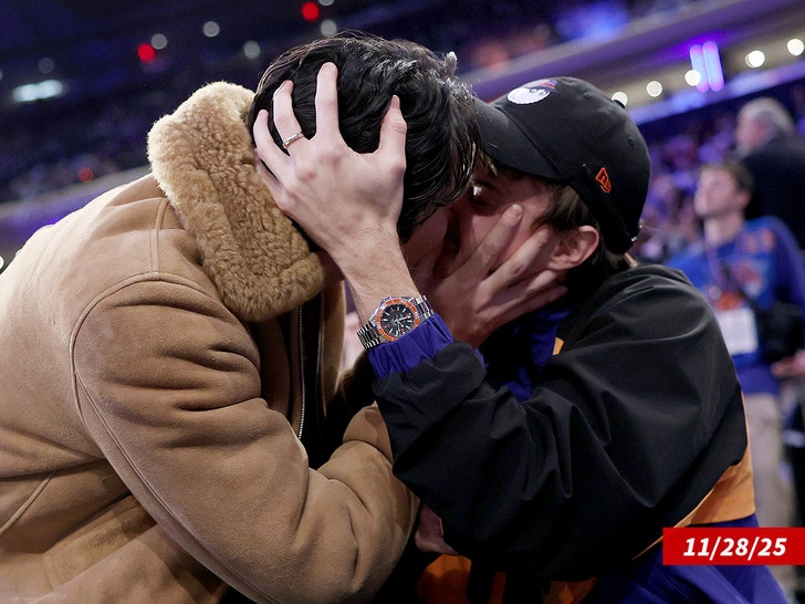 Sean Kaufman Christopher Briney sub getty swipe 1