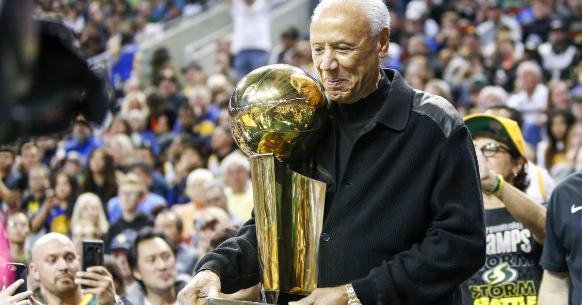 Toronto Raptors pay tribute after former coach Lenny Wilkens passes away