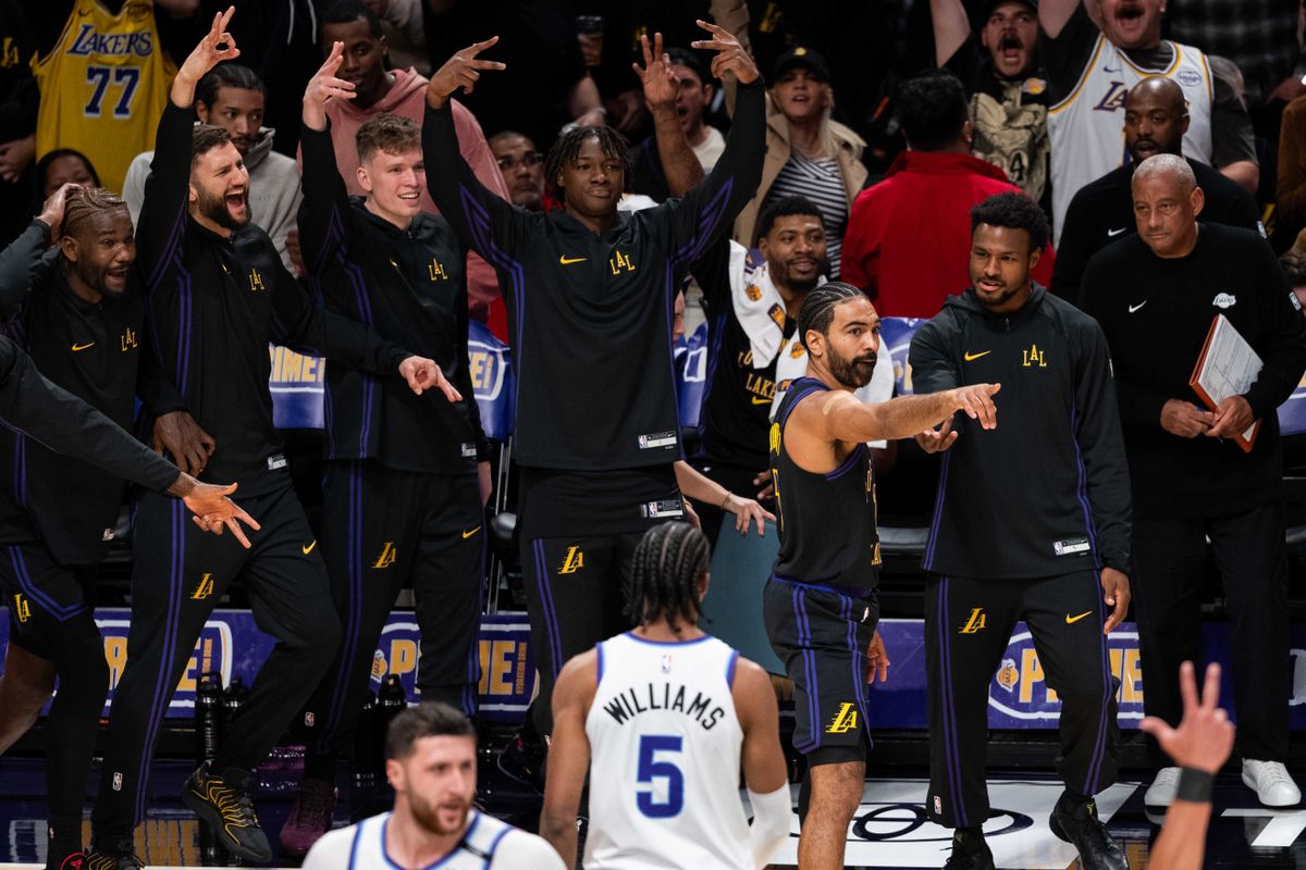 LA Lakers guard Gabe Vincent (7), celebrates a buzzer beater at an NBA basketball game against the Utah Jazz,Tuesday November 18th, 2025 in Los Angeles California