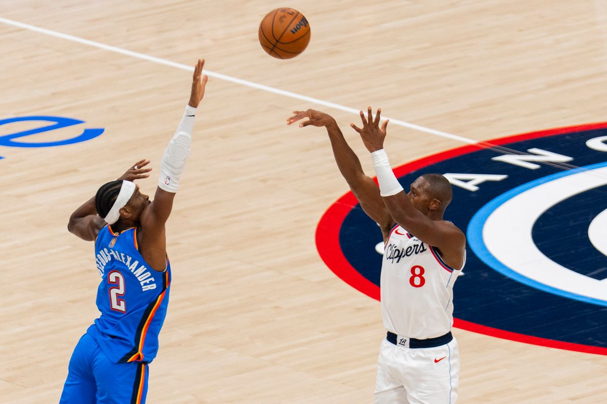Los Angeles Clippers guard Kris Dunn (8) takes a three during an NBA basketball game against the Oklahoma City Thunder, Tuesday November 4th, 2025 in Los Angeles, California. Los Angeles Clippers guard Kris Dunn (8) takes a three during an NBA basketball game against the Oklahoma City Thunder, Tuesday November 4th, 2025 in Los Angeles, California.