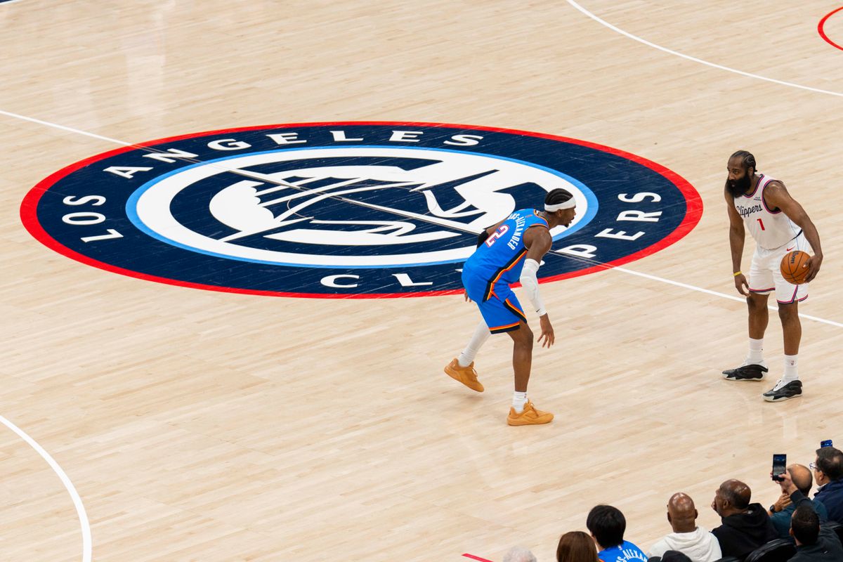 Los Angeles Clippers guard James Harden (1) sizing up Oklahoma City Thunder guard Shai Gilgeous-Alexander during an NBA basketball game against the Oklahoma City Thunder, Tuesday November 4th, 2025 in Los Angeles, California. Los Angeles Clippers guard James Harden (1) sizing up Oklahoma City Thunder guard Shai Gilgeous-Alexander during an NBA basketball game against the Oklahoma City Thunder, Tuesday November 4th, 2025 in Los Angeles, California.