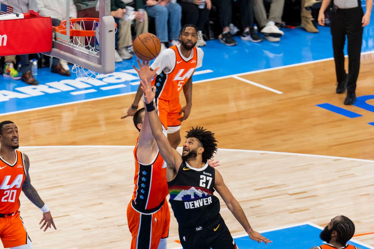 Denver Nuggets guard Jamal Murray (27) takes a layup during an NBA basketball game against the Los Angeles Clippers, Tuesday November 4th, 2025 in Los Angeles, California. 