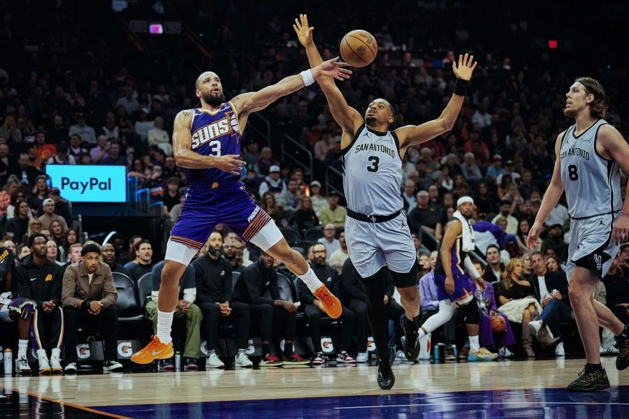 NBA: San Antonio Spurs at Phoenix Suns