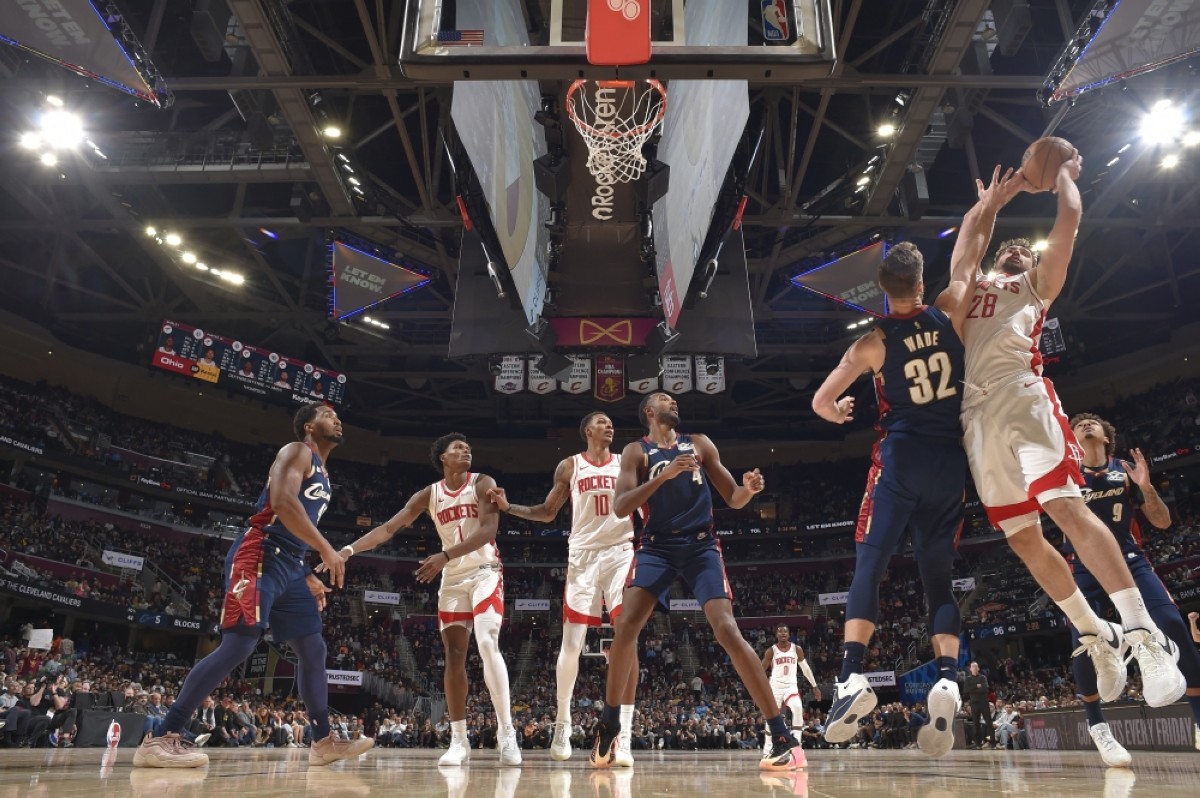 CLEVELAND: Alperen Sengun #28 of the Houston Rockets drives to the basket during the game against the Cleveland Cavaliers at Rocket Arena in Cleveland, Ohio. – AFP