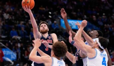 Dell'Orso scores 20 off the bench as No. 5 Arizona beats No. 15 UCLA 69-65 in Hall of Fame Series