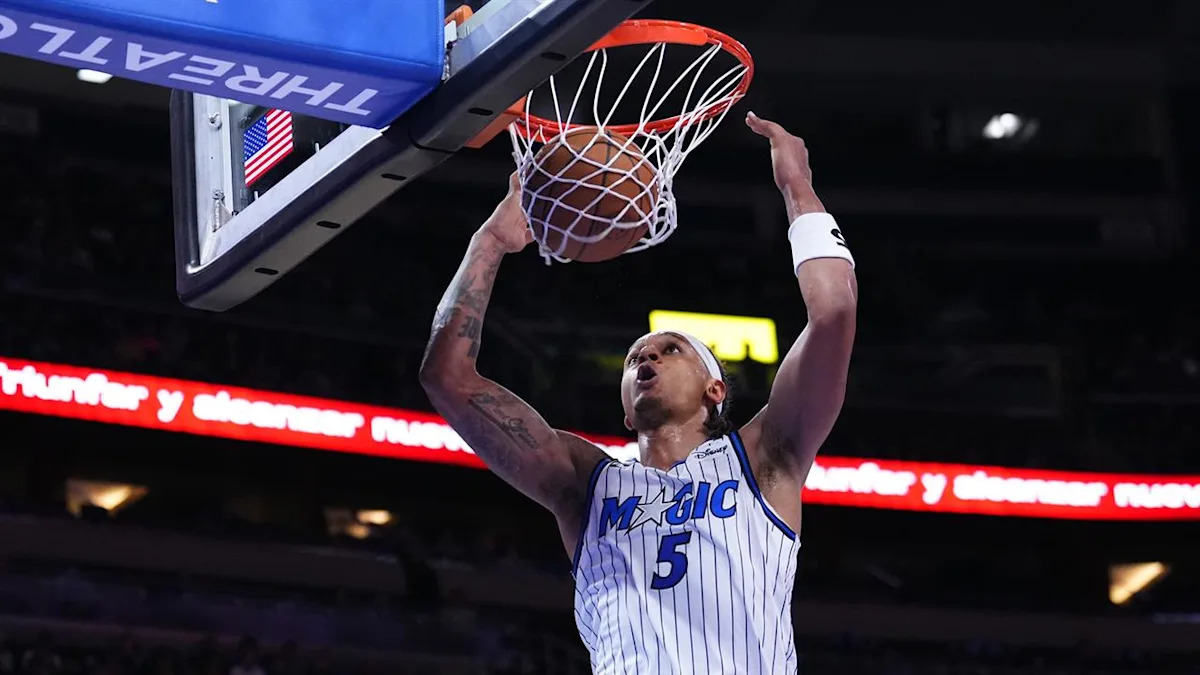 How will Hawks handle Young amid team's hot start?