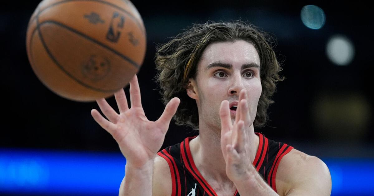 Giddey, Vucevic lead Bulls past Knicks 135-125 and a 5-0 start, their best in 29 years. | Sports