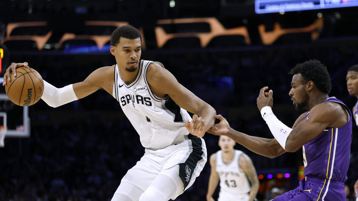Spurs Come Up Short Against Lakers in Los Angeles | News Radio 1200 WOAI