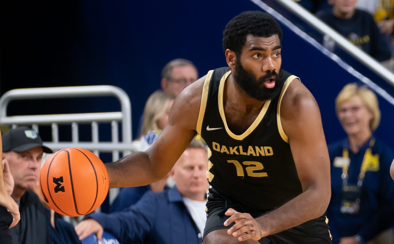 Naivalurua, Deer steer Oakland to 'Golden' W