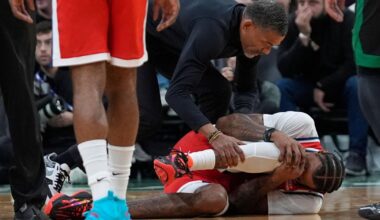 Clippers F Derrick Jones Jr. helped to locker room with apparent knee injury following a collision | Sports