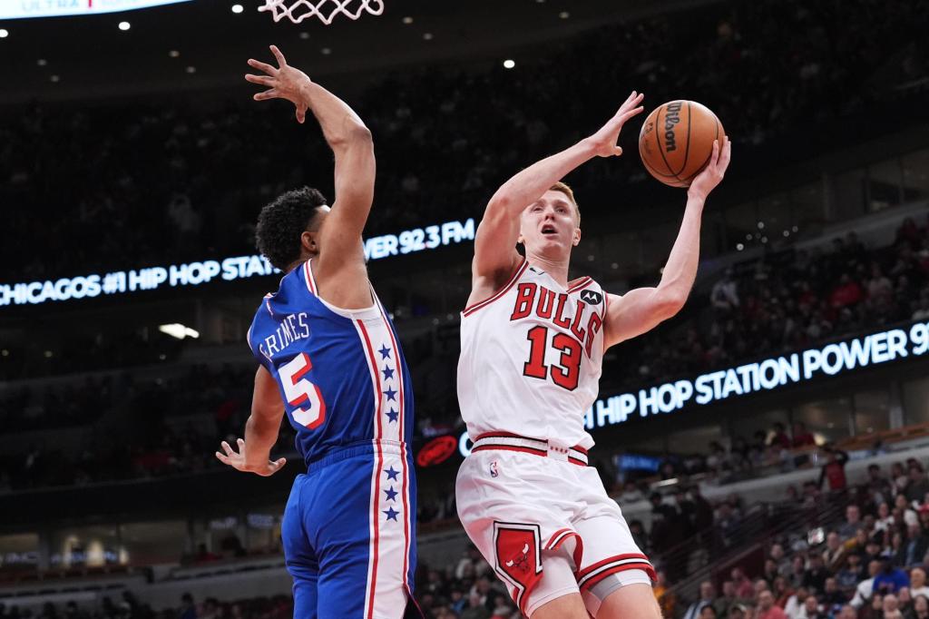 76ers fall as Bulls rally from 24 down to win 113-111