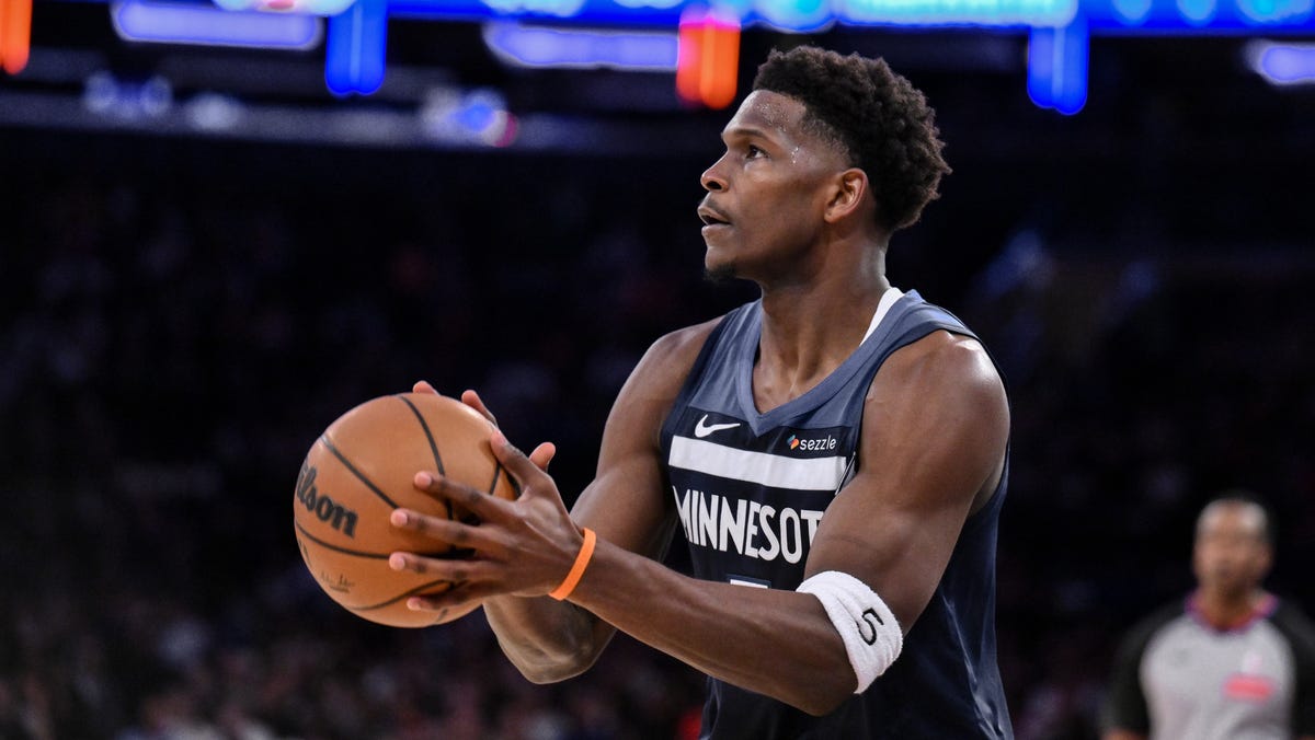 Timberwolves star out 2 weeks
